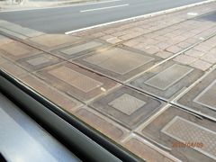 一駅隣の大手町駅には、市内電車との直角交差（通称ダイヤモンドクロス）が。
通過する時の車輪ノイズが「ダ・ダ・ダ・ダ・」と独特。
恐らく日本でここだけではないでしょうか？！