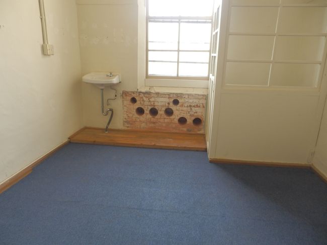 こちらは病監の内部だったか．