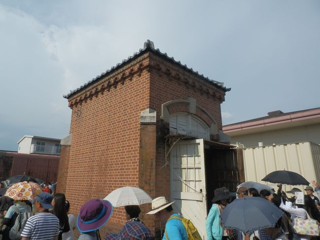 旧奈良監獄精神病躁狂監．病監の北西側に建つ．<br />錯乱した人の独房か．<br />1941(M41)年建造，煉瓦造，桟瓦葺，国重要文化財．<br /><br />