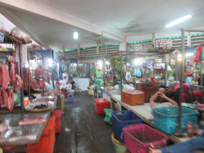 食料品のお店が並んでいました。