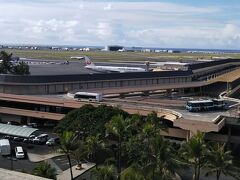 無事到着！！
到着日　雷予報でしたが晴天です！！
てるてる坊主のおかげです（＾＾）

いつもならホテルへ直行ですが今回は先にハワイ入りしている仲間が
空港にお迎えに来てくれます。