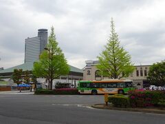 JR両国駅にやってきた。隣接旧駅舎にできた和の飲食街店『両国‐江戸NOREN』で昼食にしましょう。