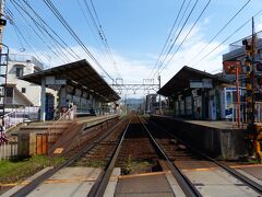 茶山駅に到着後、反対ホームに移動します。

線路やホームの感じが、私の職場近くを走っている「都電荒川線（東京さくらトラム）」に似ていると感じました。