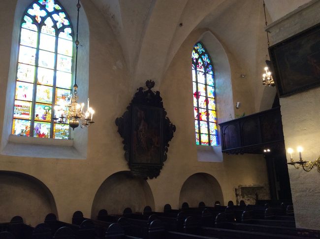 ゲストハウスのオーナーから今夜聖霊教会でコンサートがあると聞いて行ってみることにした。教会に寄付をすることで入場料は要らなかった。パイプオルガンのコンサートは厳かな雰囲気。<br />