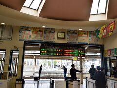 宇和島駅前にて、昼食を済ませた後は
PM12:56発 特急宇和海16号 松山行きに乗車します。