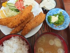 12：00　よしかわ食堂

いくつか道の駅に立ち寄ったけどどこも食堂は一杯だったので近くの食堂へ。
美味しい、苦しい、、、

ササミのチキンカツ定食　650円

駐車場　有り

この後、近くの公園にてしばし昼寝。