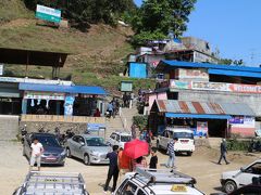 日本山妙法寺に登っていく階段