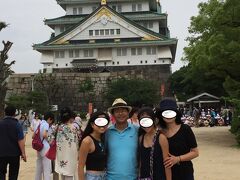 この日は元々大阪の米国領事館での面接を予定していましたが、延期になってしまいましたので休暇と観光に当てました。
大阪城は初めてです。