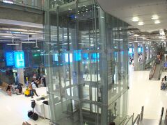 【スワンナプーム国際空港（BKK）】

私が学生時代から常用していたあの薄暗い「ああ、哀愁のドンムアン空港」は、今や国内線、しかもLCCの専用空港になっているのね。