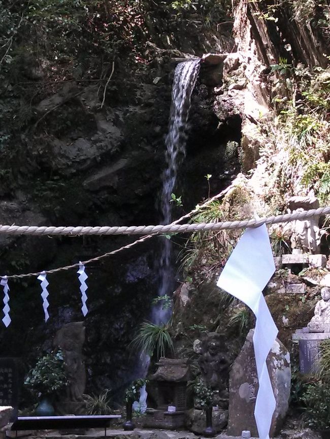 新緑の高尾山ハイキングとグルメ 18年4月 6号路 琵琶滝 山頂 薬王院 1号路 高尾 八王子 東京 の旅行記 ブログ By Jgc Sfcさん フォートラベル