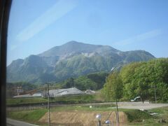 車窓から武甲山が見えてしばらくすると