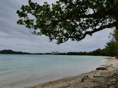 11:00 北部にある底地ビーチ
その後は南部のフサキビーチを目指す。