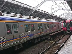 JR新今宮駅で南海電車に乗り換え