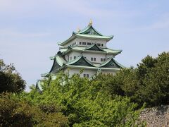 名古屋城
２日間の旅、〆の観光へ・・