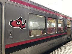 ふー…特に遅れもなく無事に会津若松駅に到着！（11：51）

この1か月で福島に来すぎたせいか、片道5時間程度の乗車は苦ではなくなっている…。
ヒトの順応能力って高いねー。

車体のあかべこ可愛い♪（＾ω＾）