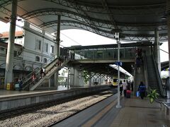 約2時間半でイポー駅に到着。

一昔前に比べてイポーも随分手軽に来れるようになったものだ。