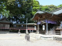 古河宿の鎮守、雀神社。現在の社殿は慶長10年(1605)造営というから、かなり古い。立派な社殿。