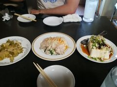 ビールの後は酸っぱいの飲みたいので、レモンサワーくださいな～

で、もう1杯くださいな～の後に体に異変が・・・

貧血状態発生です。
目がくらんで、耳も聞こえなくなって、ヤバヤバです。
少し横になったら、お店の方に「寝ちゃダメ！」って怒られて、何とか我慢して落ち着いてから帰宅しました。

マラソンした後の飲酒はほどほどにということですね。
いつもせいぜい缶ビール1本だったので、たまたまこれまで発症しなかったのかなと。