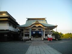 旭川沿いにある岡山神社。岡山城の守護社。静かで立派なな社。
初日は、ここからホテルへ。