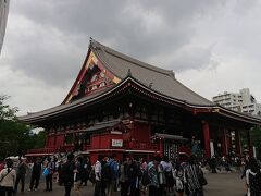 帰りは再び浅草寺を通って...