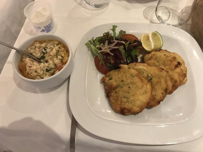 バカリャウのフリッター。トマトのリゾット付き。