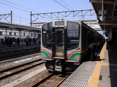 終着の会津若松駅には12:59に到着。
この駅は、一部が終着駅のような構造になっているので、結構好きだったりする。
何より、新幹線や高架とは無縁なところが旅人の心をくすぐるのだ。