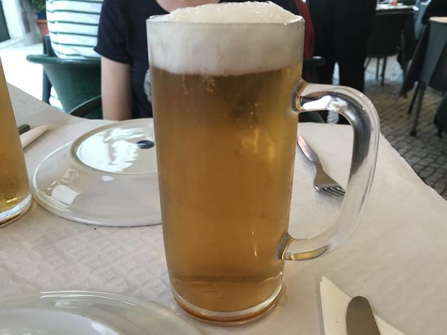 サン・ジョルジェ城を見学した後、再び街を散策し、ポルトガル最後の晩餐へ。