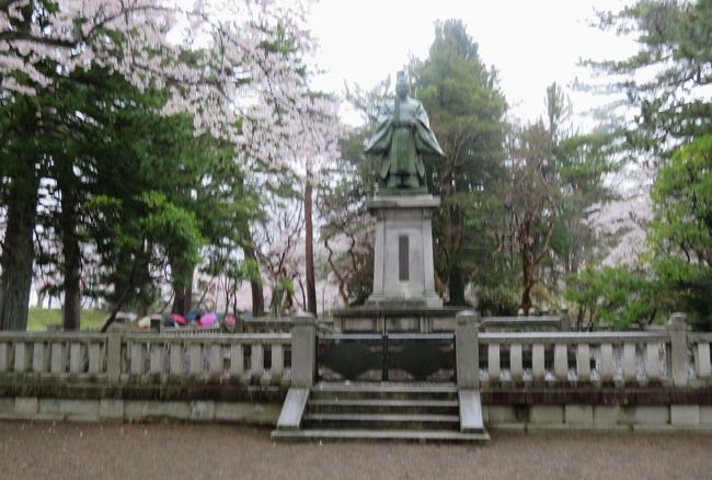 2018春、東北北部の名城巡り(3/28):4月24日(3):久保田城(3):本丸、隅櫓、茶庭、舟形手水鉢、河骨