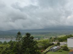 ホテルに着きました。ここから富士山が見えるはず・・・なのに、見えない
(-_-;)