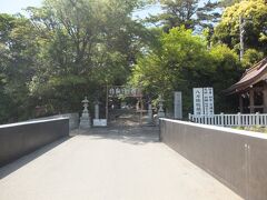 国道１４号を爆走していると
「検見川神社左折」
の看板あったので思わず左へ（笑）
そして再び道に迷います。コンビニで道を教えてもらってなんとか到着。