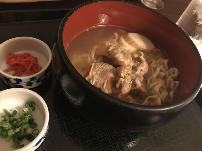 どうしても、食べたかった<br />ソーキそば<br /><br />おにくとろんとろん<br />おいしーっ。<br /><br />大満足のお夕食でした。<br /><br />お風呂に入っておやすみなさい