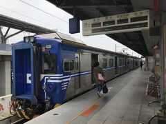 高鐵台南駅から台鉄沙崙駅へ移動します。
高鐵台南11:32着[乗り継ぎ]沙崙11:48発→台南12:11着。

沙崙発の便は多くなく、乗り継ぎ時間が少なくなるよう新幹線を予約しておきました。
高鐵台南と台鉄沙崙はすぐそばなので、悠遊カードがあれば、5分程度で乗り継げると思います。
