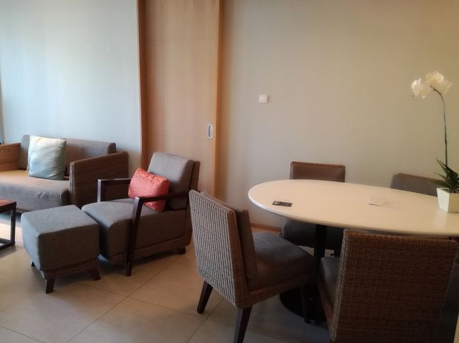 コートヤード＠スミニャックに戻ってきました！配車アプリGrab を使ったら、かなりお安く移動できました。