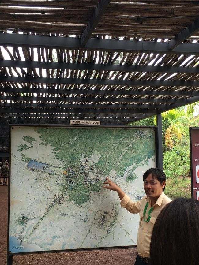 この遺跡は他の遺跡と違って、ウエルカムセンターとか案内版がしっかりしていました