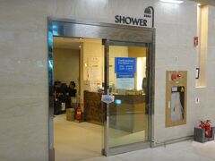 韓国・ソウル　仁川国際空港には乗り継ぎのお客様用に無料で利用できる
シャワールームがあります。