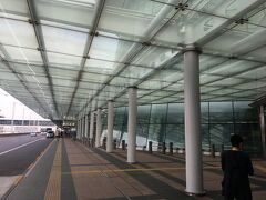 出発です。私にとってはかなり早めな午前8時過ぎの羽田空港です。
