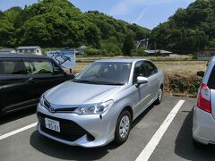 【龍門滝】11:52
鹿児島空港到着後、トヨタレンタカーで車を借り、龍門司坂へ向かいます。
空港からは近く15分程度の距離です。

龍門司坂に行くと、駐車場が混んでいたので、その数百メートル先の龍門滝の駐車場に置くことにし、先に滝を見学します。