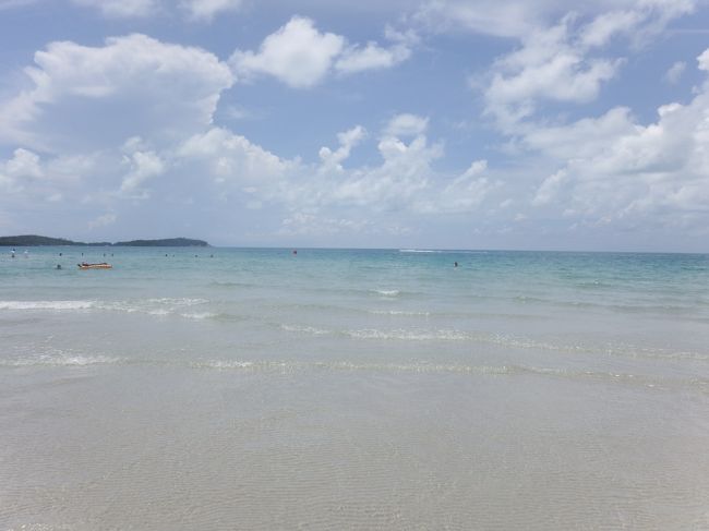 チャウエンのビーチは遠浅で、しかも小石や海藻、ごみなどが皆無で、どこまで行っても白い砂！裸足で歩いているととっても気持ちいい～♪ビーチの綺麗さは過去最高で、お気に入りのビーチ№1に決定しました！