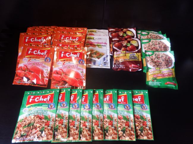 買った物の紹介です。ガパオの素とプーパッポンカリーの素は大量買いです。大好きなので、一年分として(笑)