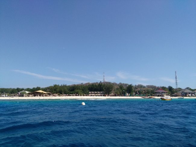 Gili Trawangan<br />最初の島。一番大きな島です。