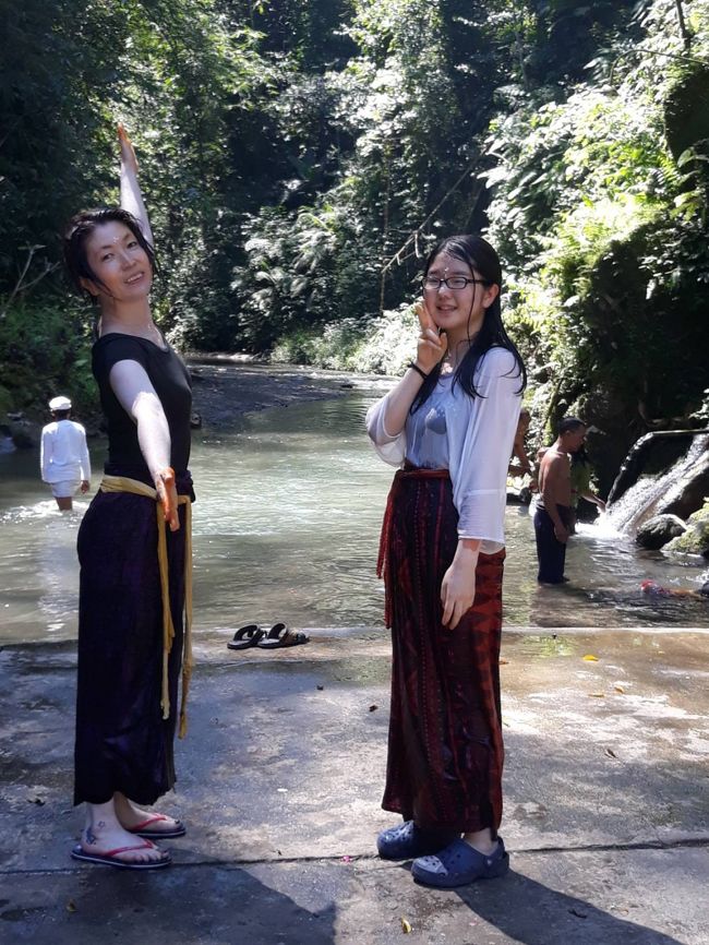 お客様が自然の中で沐浴！とても気持ち良く、心が洗われた気分になります。