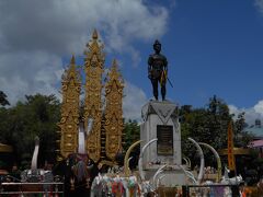 メンラーイ王の銅像。
北部タイをまとめたラーンナー王朝の創始者で偉大なる王。
