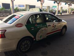 タンソンニャット空港へ