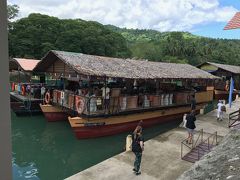 次の目的地、ロボック川クルーズに到着。天気が晴れていて良かった。