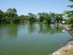 内山永久寺跡。
おじいさんたちがのんびり釣りしてる。