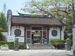 福州園、沖縄と福建省福州の友好を記念して造られた中国式庭園らしい。
沖縄と福州ってそんなに仲よかったっけか・・・