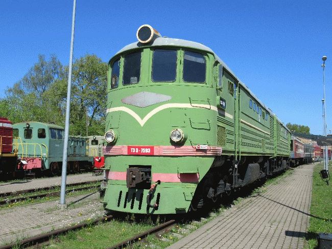 　意外と言ってはなんだが、家族連れなどで賑わっている。それも、地元っぽい人たちである（なぜなら、彼らは自家用車で来ているので）。当たり前だが地元の人は旧市街にある教会などには行かないので、こういう普通の博物館の方の人気があるのかもしれない。<br /><br />＠屋外展示の一例その2