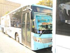 Aerobusでカタルーニャ広場に到着。バスはとても綺麗。

また、愛煙家の旅行三昧には嬉しいことに、タバコ規制は無いようで、道でガンガン吸っていて安心した。ドイツもフランスもそうだったが、ヨーロッパはタバコには寛容な感じがした。
