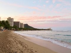 ★ ５月１日 (火) ★  ハワイ２日目

AM 5時　目覚める
未だ暗かったし、もう一眠りしようかと思ったが、朝のビーチに行ってみたくなって散歩へ。