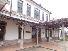 軽井沢駅舎記念館として保存されていた旧軽井沢駅舎がにしなの鉄道軽井沢駅の旧駅舎口として整備されました。
